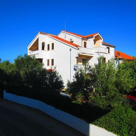 Apartments Fjaka Sveti Filip i Jakov Luaran gambar