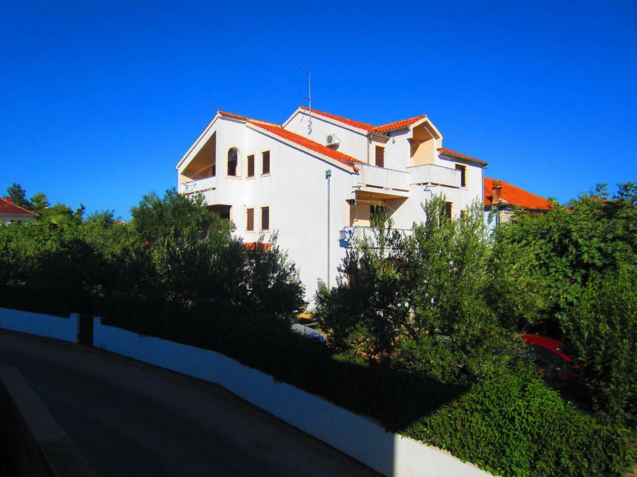 Apartments Fjaka Sveti Filip i Jakov Luaran gambar