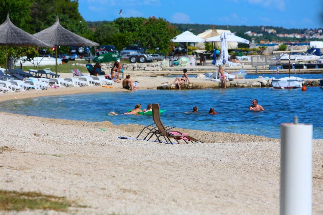 Apartments Fjaka Sveti Filip i Jakov Luaran gambar