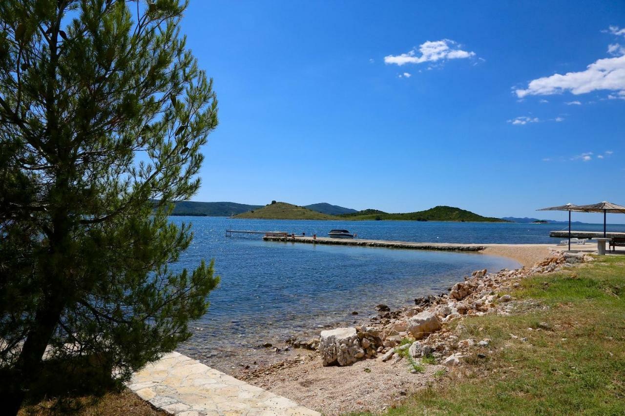 Apartments Fjaka Sveti Filip i Jakov Luaran gambar