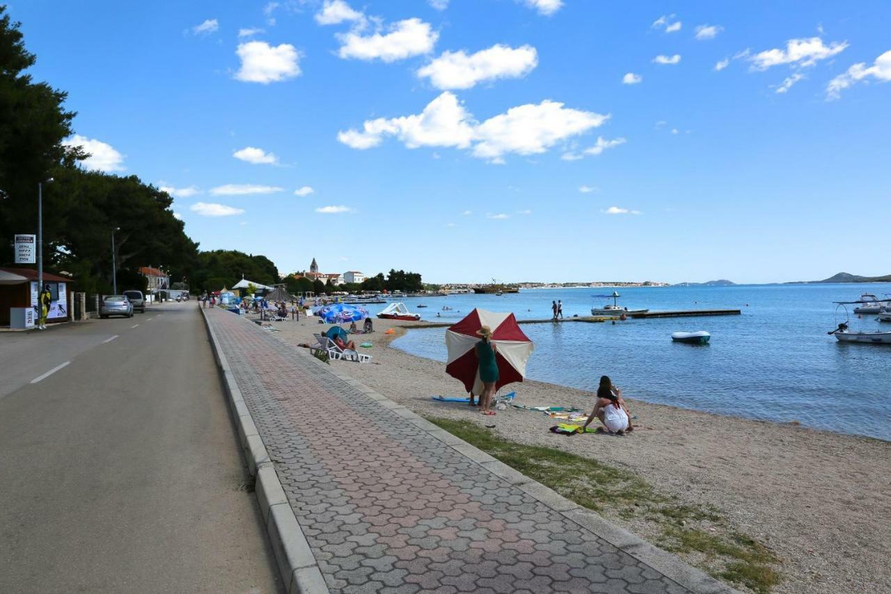 Apartments Fjaka Sveti Filip i Jakov Luaran gambar