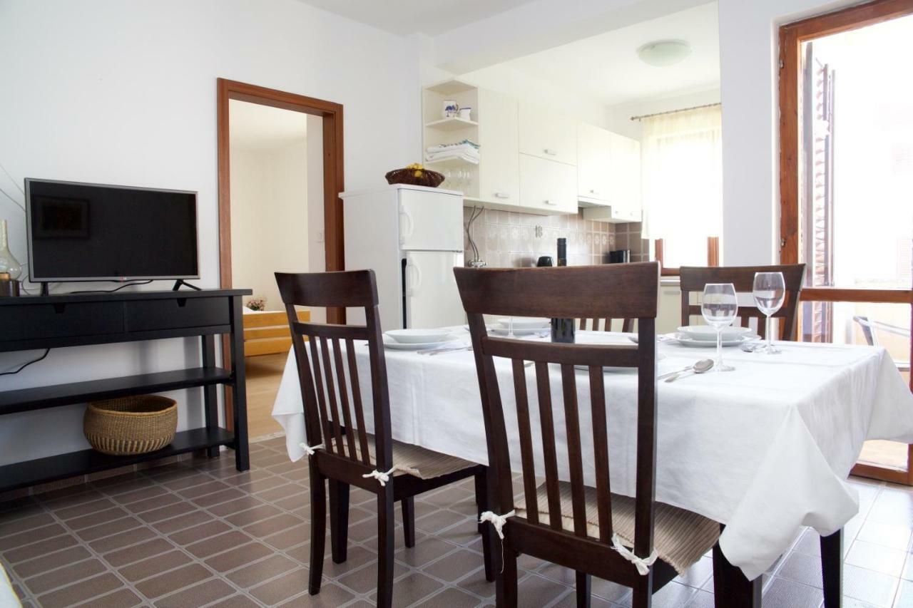 Apartments Fjaka Sveti Filip i Jakov Luaran gambar