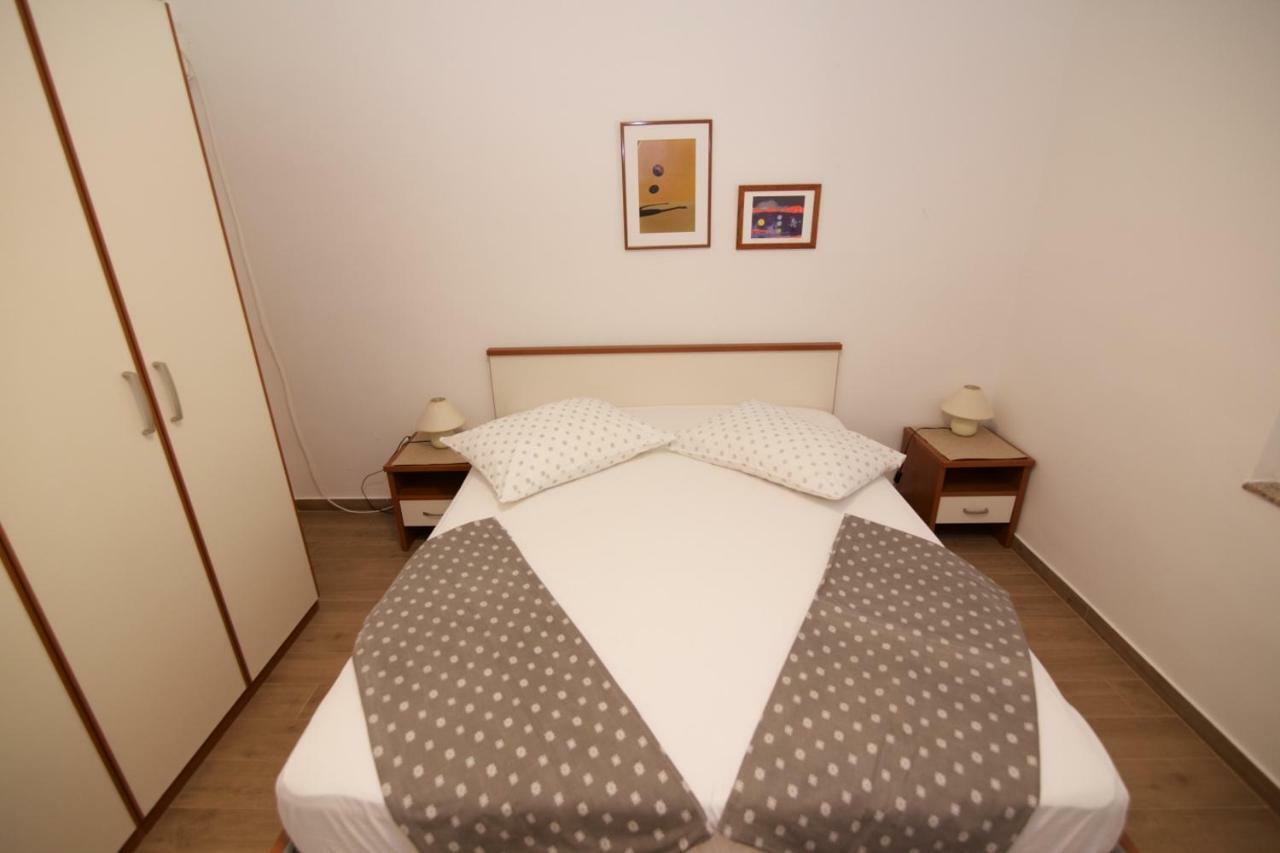 Apartments Fjaka Sveti Filip i Jakov Luaran gambar