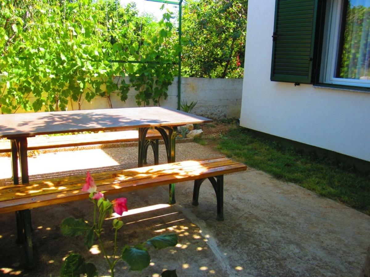 Apartments Fjaka Sveti Filip i Jakov Luaran gambar
