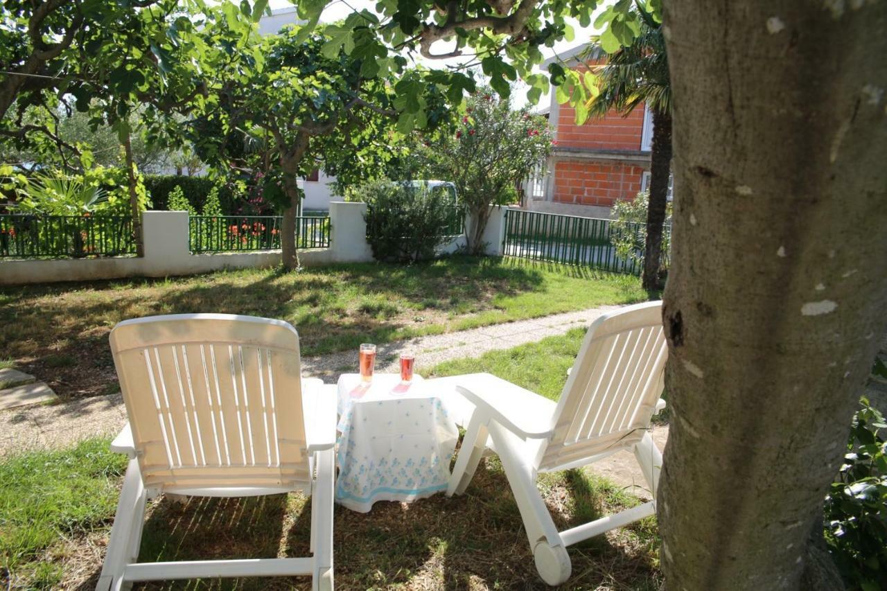 Apartments Fjaka Sveti Filip i Jakov Luaran gambar