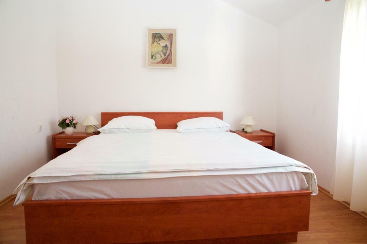 Apartments Fjaka Sveti Filip i Jakov Luaran gambar