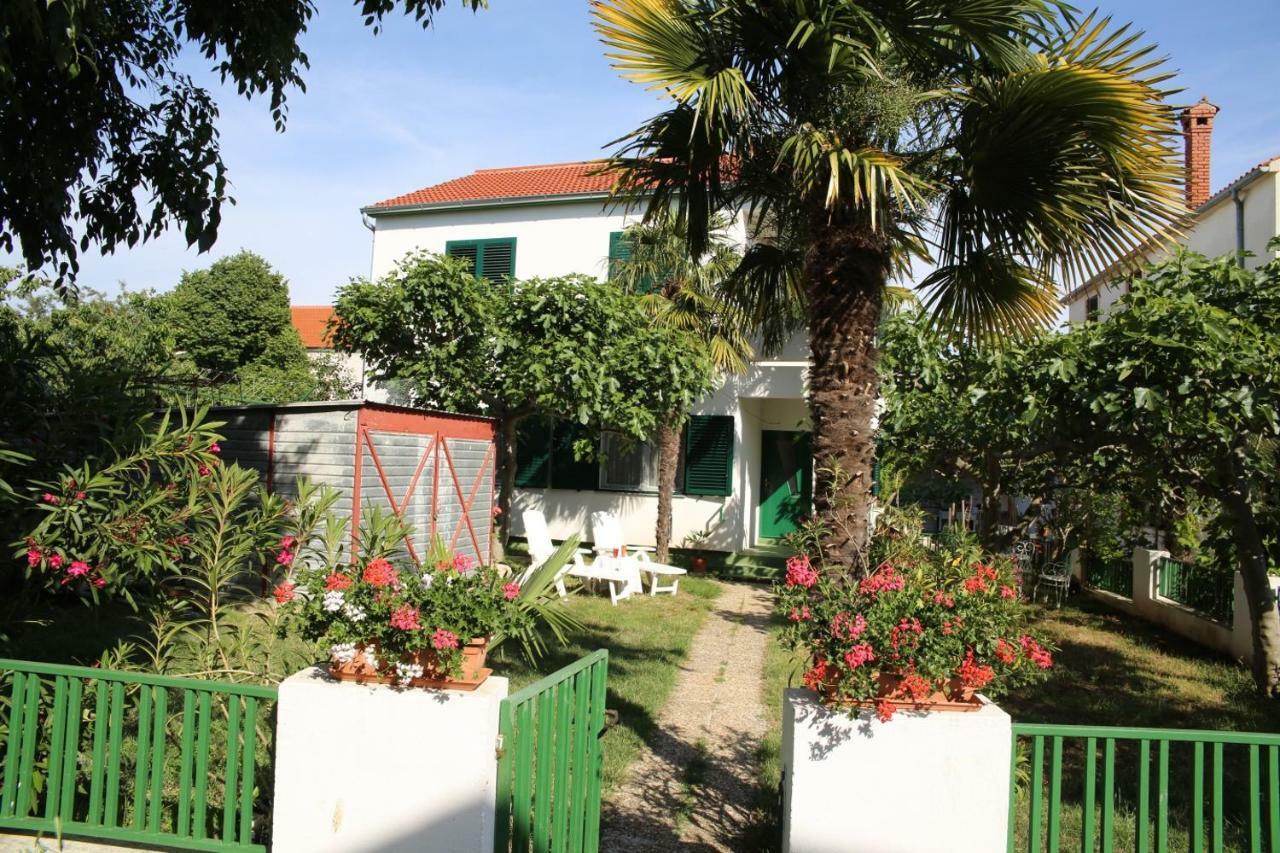 Apartments Fjaka Sveti Filip i Jakov Luaran gambar