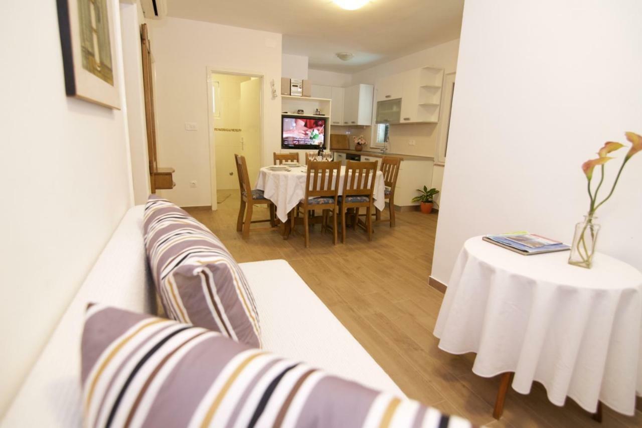 Apartments Fjaka Sveti Filip i Jakov Luaran gambar